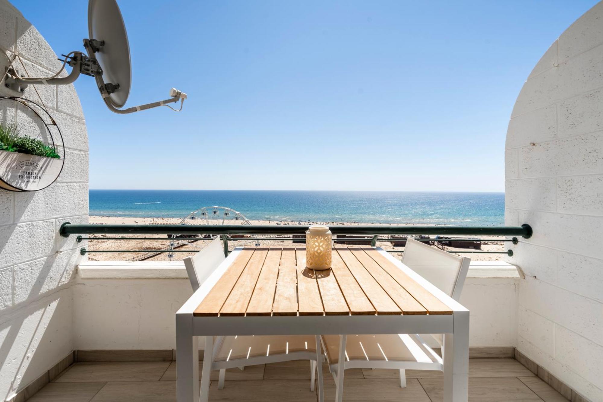 מונטה גורדו Sea Lovers - Sea Front - Studio Apartment מראה חיצוני תמונה